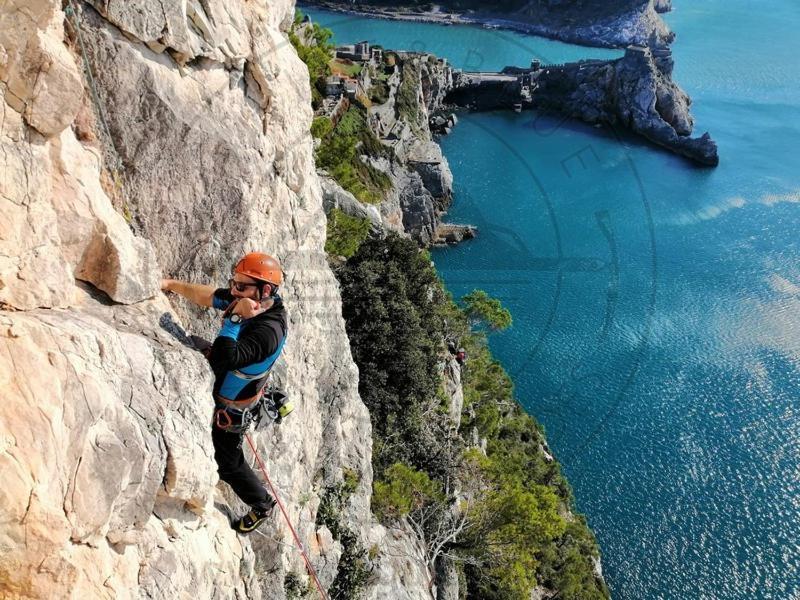 Moderno Appartamento Vista Mare, Con Parcheggio Privato Πόρτο Βένερε Εξωτερικό φωτογραφία